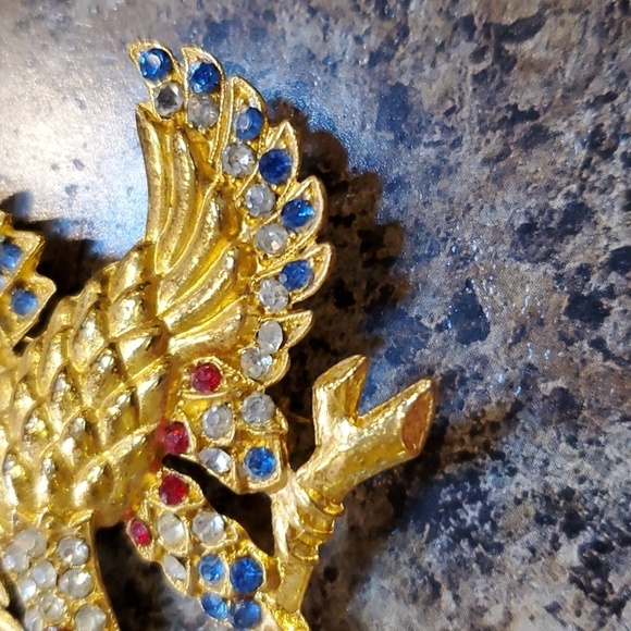 Eagle brooch Vintage Gold with red white and blue rhinestones 3 inch - Picture 4 of 6